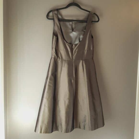 Jenny Yoo Gorgeous Silver / Grey 100% Silk Fit and Flare Dress - Picture 7 of 16